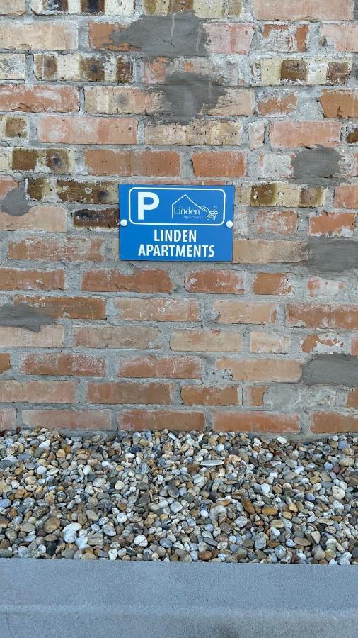 Linden Apartman 104 - Adults Only Mosonmagyaróvár エクステリア 写真