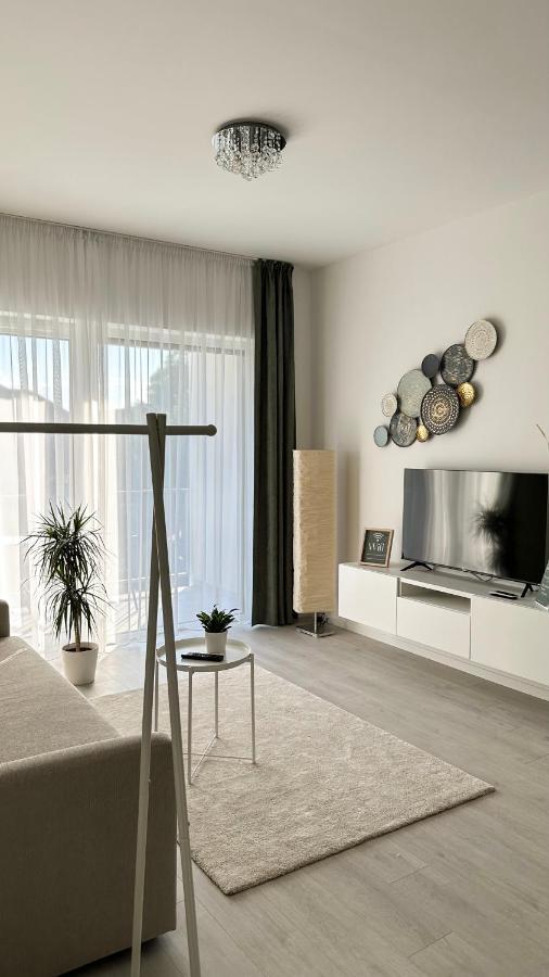 Linden Apartman 104 - Adults Only Mosonmagyaróvár エクステリア 写真